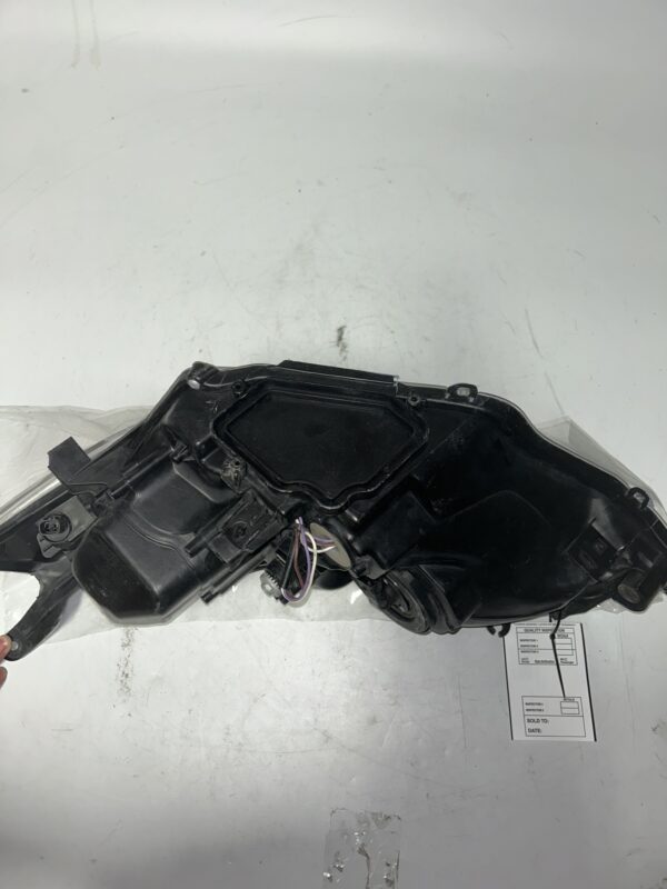 IMG_9588 2014-2016 Toyota Corolla Passenger Side Right Headlight Assembly OEM