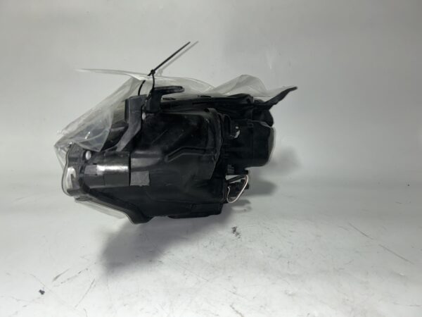 IMG_9590 2014-2016 Toyota Corolla Passenger Side Right Headlight Assembly OEM