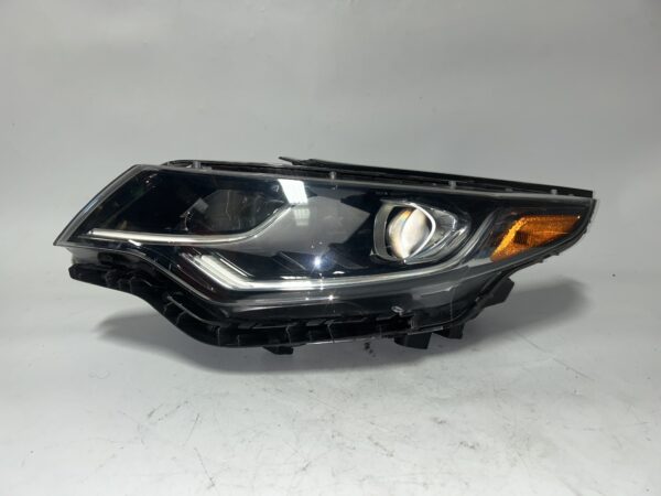 2019-2020 KIA OPTIMA HALOGEN LEFT DRIVER FRONT HEADLAMP LIGHT OEM