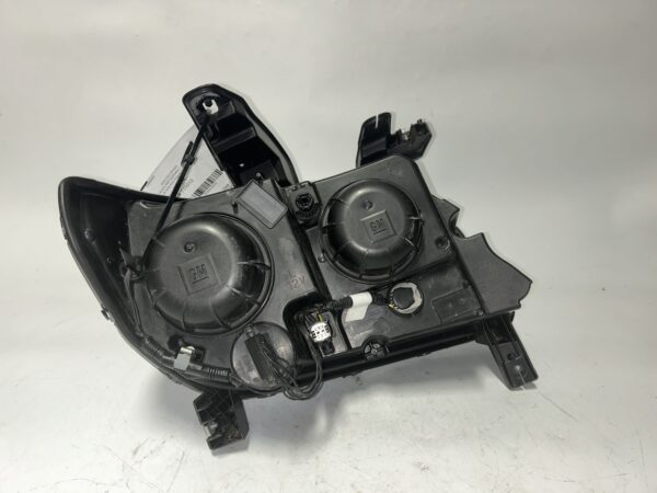 IMG_9843 2015-2022 CHEVY COLORADO DRIVER LEFT SIDE HALOGEN HEADLIGHT OEM