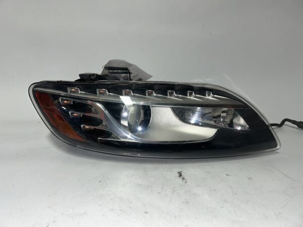 IMG_9898 2010-2015 Audi Q7 Xenon HID Right RH Passenger Side Headlight OEM
