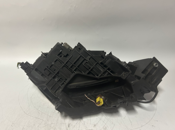 2010-2012 AUDI Q5 xenon (HID) headlight Left side self adjusting 8K0941597E