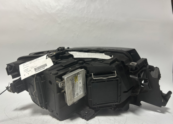 2010-2012 AUDI Q5 xenon (HID) headlight Left side self adjusting 8K0941597E