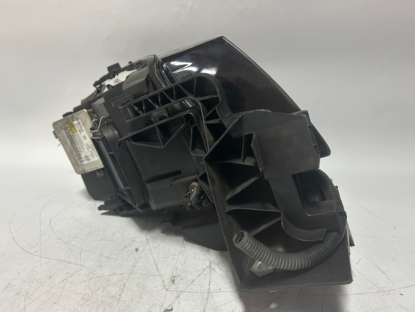2010-2012 AUDI Q5 xenon (HID) headlight Left side self adjusting 8K0941597E