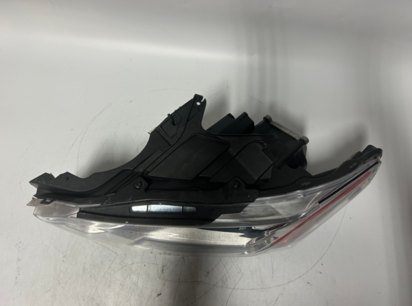 2018-2021 Chevrolet Traverse Left Driver Side Xenon HID Headlight OEM 84887857