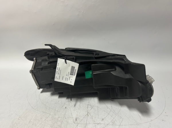 2018-2021 Chevrolet Traverse Left Driver Side Xenon HID Headlight OEM 84887857