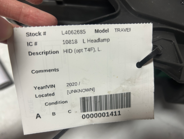 2018-2021 Chevrolet Traverse Left Driver Side Xenon HID Headlight OEM 84887857