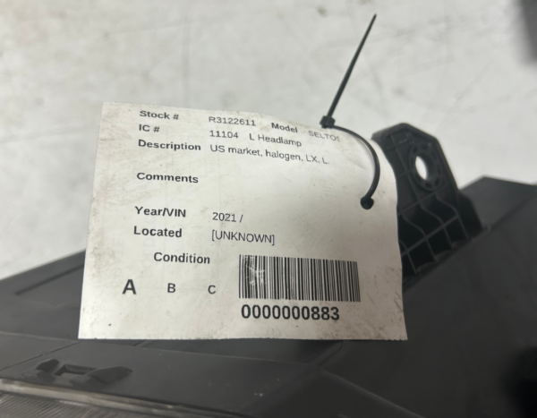 2021-2023 Kia Seltos Left side Halogen w/led Headlight 92101-Q5020